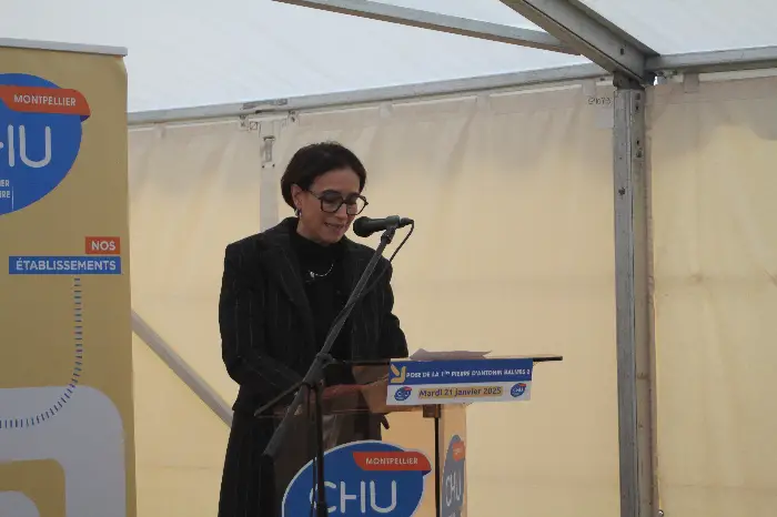 Un nouveau centre gérontologique à 57 M€ pour le CHU de Montpellier 1 - Les indiscretions Anne Ferrer, DG du CHU de Montpellier lors de la pose de la première pierre du centre Antonin Balmes 2.