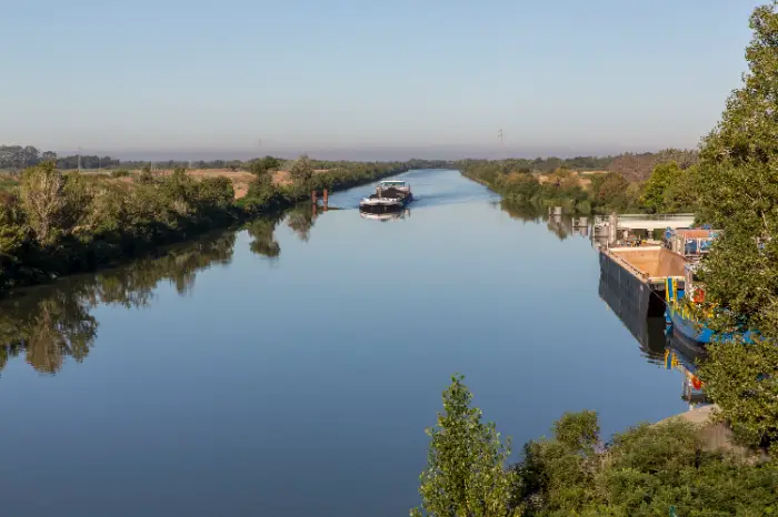 Canal de Rhône à Sète : le plan d’actions pour développer l’attractivité touriste est lancé 1 - Les indiscretions Ecluse Saint Gilles ©VNF Alexandra Lebon - Les indiscretions