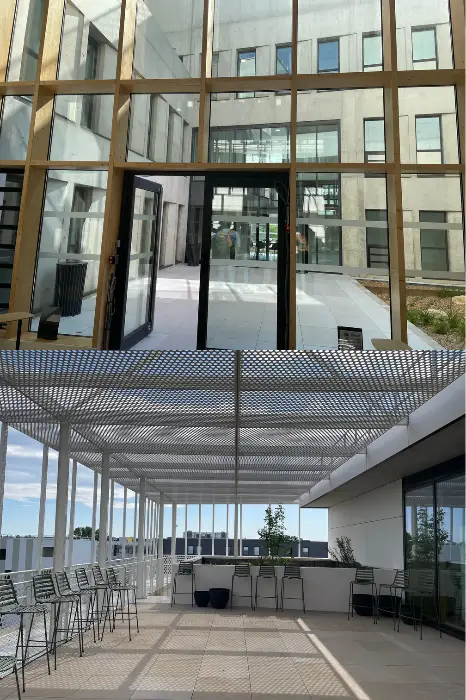 La CCI Gard et Éric Giraudier contre-attaquent et présentent la nouvelle Maison des entreprises 6 - Les indiscretions Design sans titre 3 - Les indiscretions