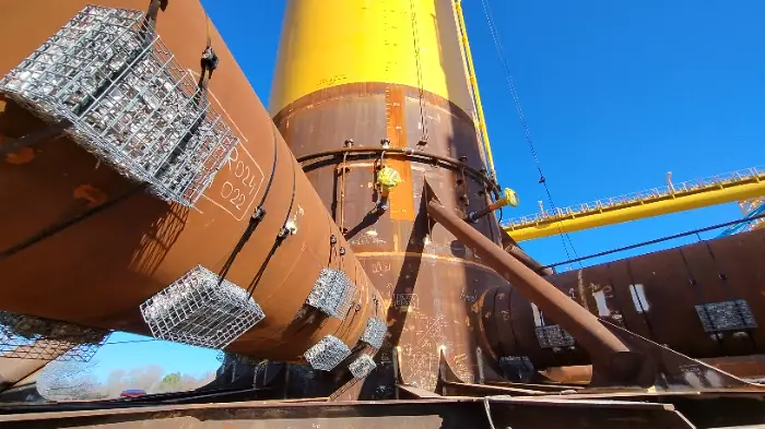 Éolien offshore : Ecocean installe des habitats artificiels sur un flotteur d’EFGL 3 - Les indiscretions IMG 20250318 093259252 - Les indiscretions