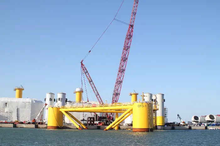 Le chantier des éoliennes flottantes EFGL démarre à Port-La Nouvelle (11) 4 - Les indiscretions IMG 8693 - Les indiscretions