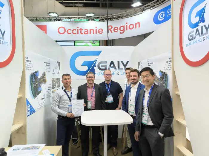 Contrat d’1,5 M€ par an jusqu’en 2029 pour l’Ariégeois Galy avec Safran 7 - Les indiscretions Vincent Goizet, président de Galy, aux côtés des représentants de Safran. ©Vincent Goizet